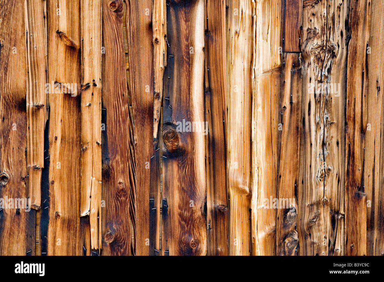 Schierandosi in legno della vecchia casa storica Nevada City Montana Foto Stock