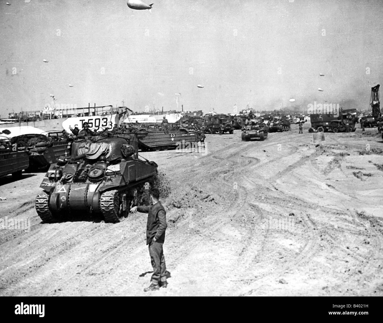 Eventi, Seconda guerra mondiale / seconda guerra mondiale, Francia, invasione 1944, carri armati e sbarco in spiaggia, Foto Stock