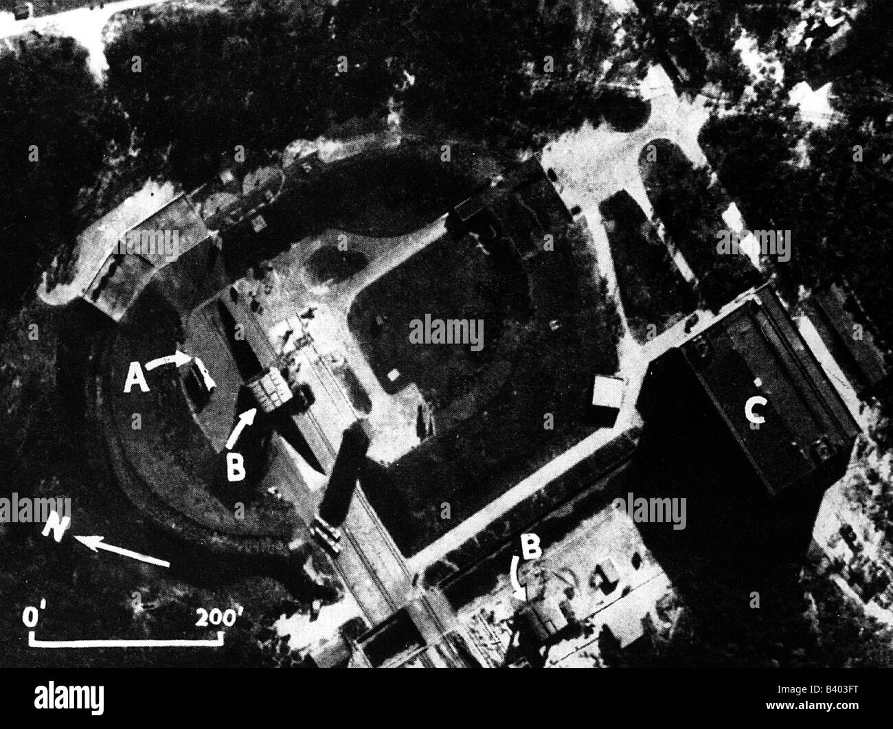 Eventi, Seconda guerra mondiale / seconda guerra mondiale, Germania, Heeresversuchsanstalt (Centro di ricerca dell'esercito) Peenemuende 1942 - 1945, V2 rucola banco prova, Royal Air Force (RAF) foto-ricognizione immagine, con contrassegni aggiunti dall'analista fotografico britannico, 1943, Terzo Reich, nazional socialismo, Wehrmacht, esercito, Wunderwaffle, Wunderswaffen arma, missile, missili, V-2 secolo, armi segrete, armi, armi segrete, armi segrete, 2°, 2° secolo, 20th Vergeltungswaffe, Vergeltungswaffen, ritorsione, rappresaglia, vendetta, Peenemunde, Peenemünde, storico, storico, V 2, ricognizione aerea, terreno di prova, struttura di prova, Prüfstan, Foto Stock
