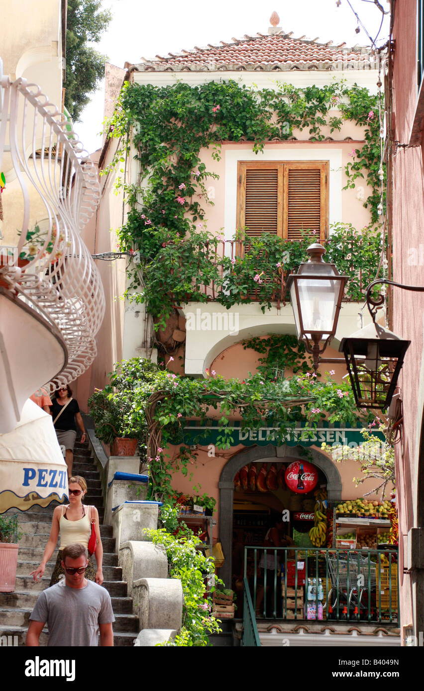 Affascinanti strade colorate a Positano sulla Costiera Amalfitana,Italia Foto Stock