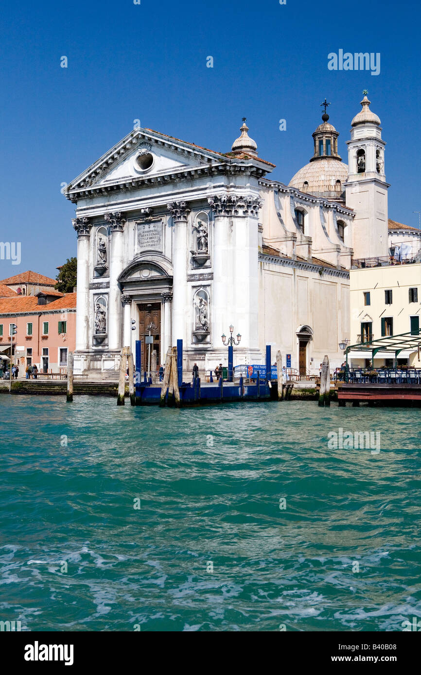 La Chiesa dei Gesuati chiesa sulle rive del Canale della Giudecca Venezia Italia Foto Stock