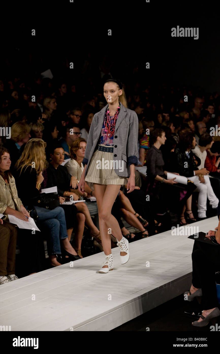 Marc Jacobs presenta la sua Marc by Marc Jacobs Primavera & estate 2009 Mens e collezione donna. Foto Stock