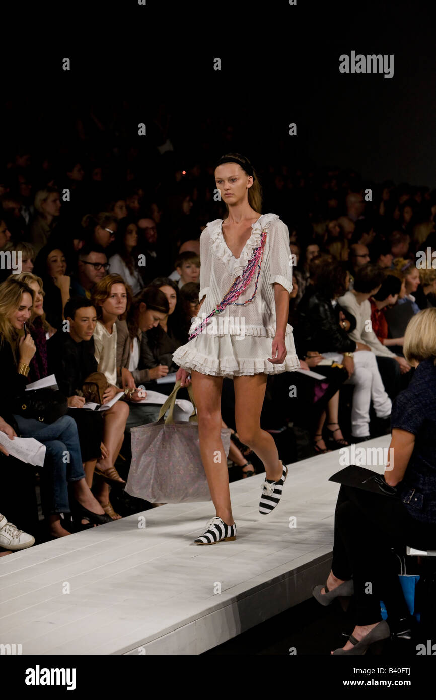 Marc Jacobs presenta la sua Marc by Marc Jacobs Primavera & estate 2009 Mens e collezione donna. Foto Stock