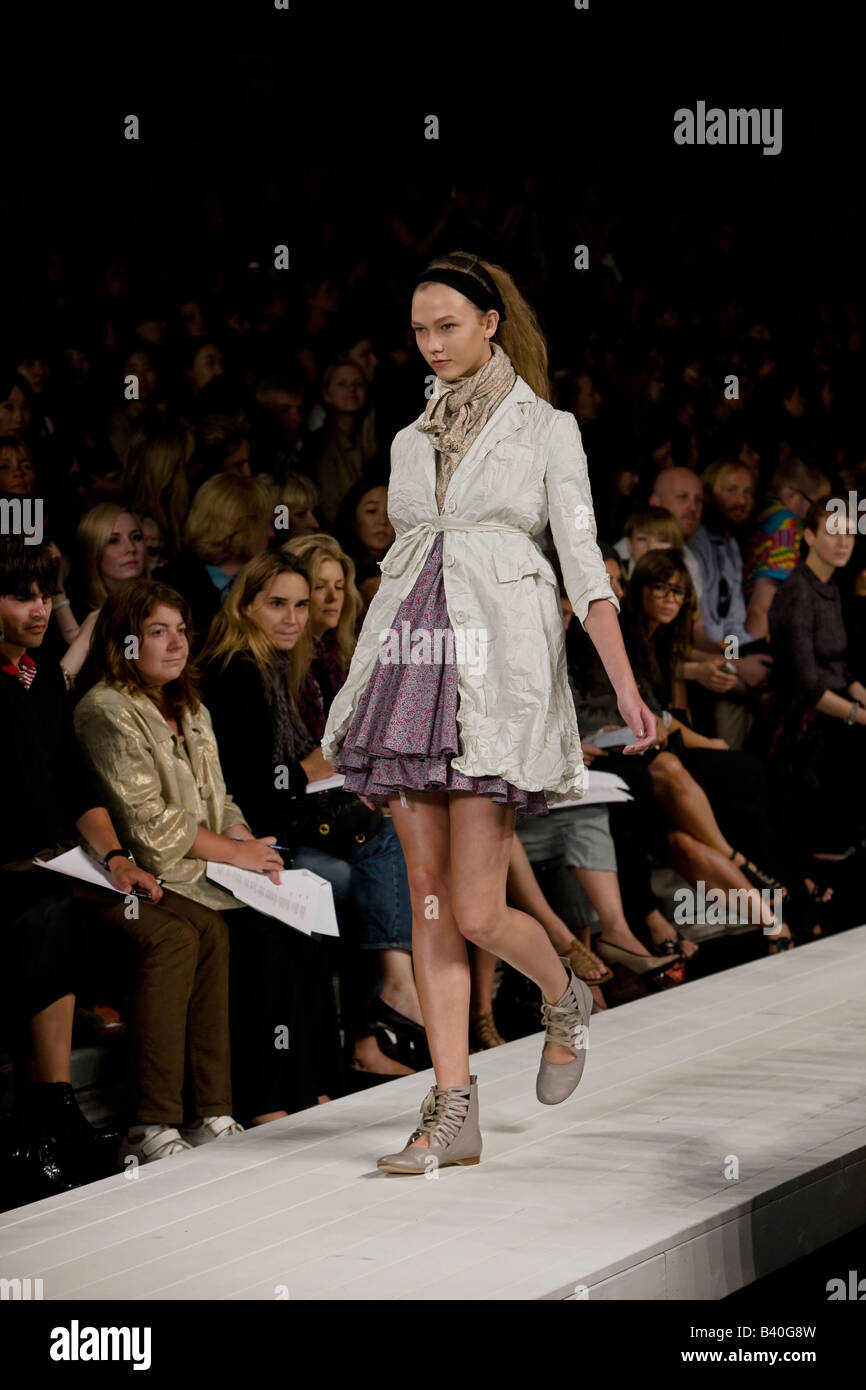 Marc Jacobs presenta la sua Marc by Marc Jacobs Primavera & estate 2009 Mens e collezione donna. Foto Stock