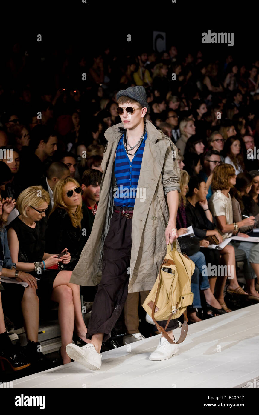 Marc Jacobs presenta la sua Marc by Marc Jacobs Primavera & estate 2009 Mens e collezione donna. Foto Stock