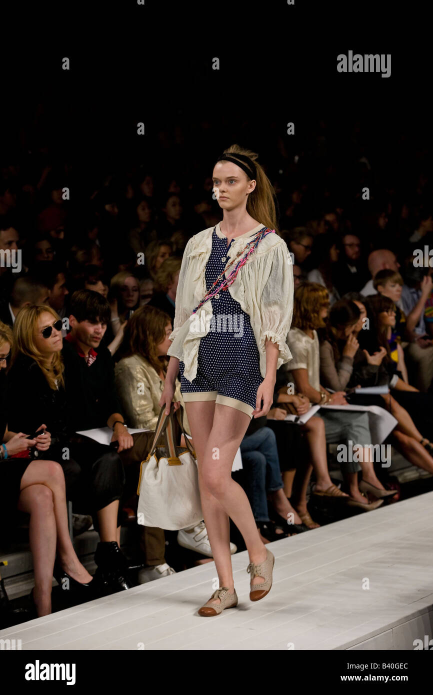 Marc Jacobs presenta la sua Marc by Marc Jacobs Primavera & estate 2009 Mens e collezione donna. Foto Stock
