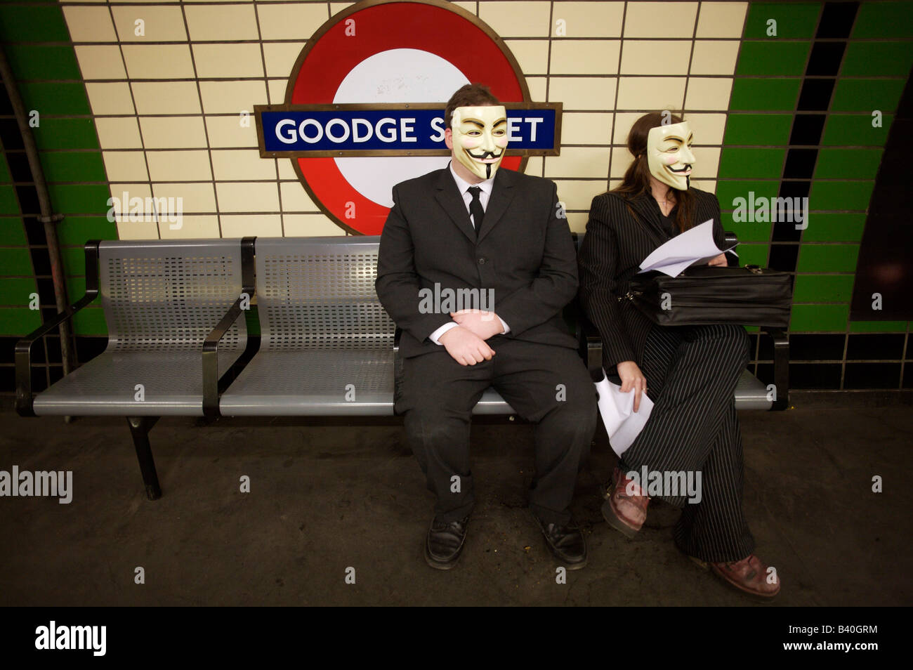 I membri del gruppo di protesta Anonimo il viaggio per un anti scientology demo Foto Stock