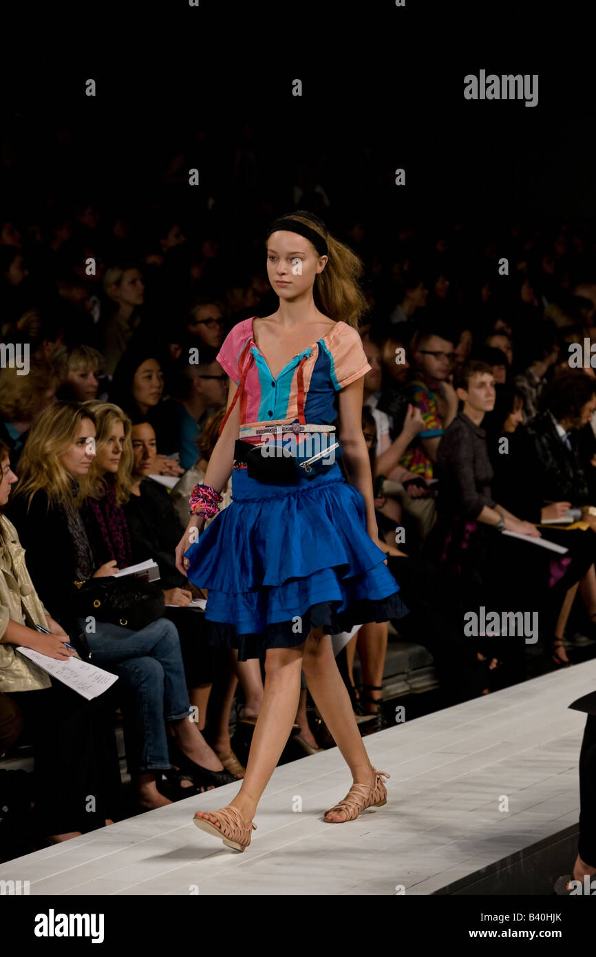Marc Jacobs presenta la sua Marc by Marc Jacobs Primavera & estate 2009 Mens e collezione donna. Foto Stock