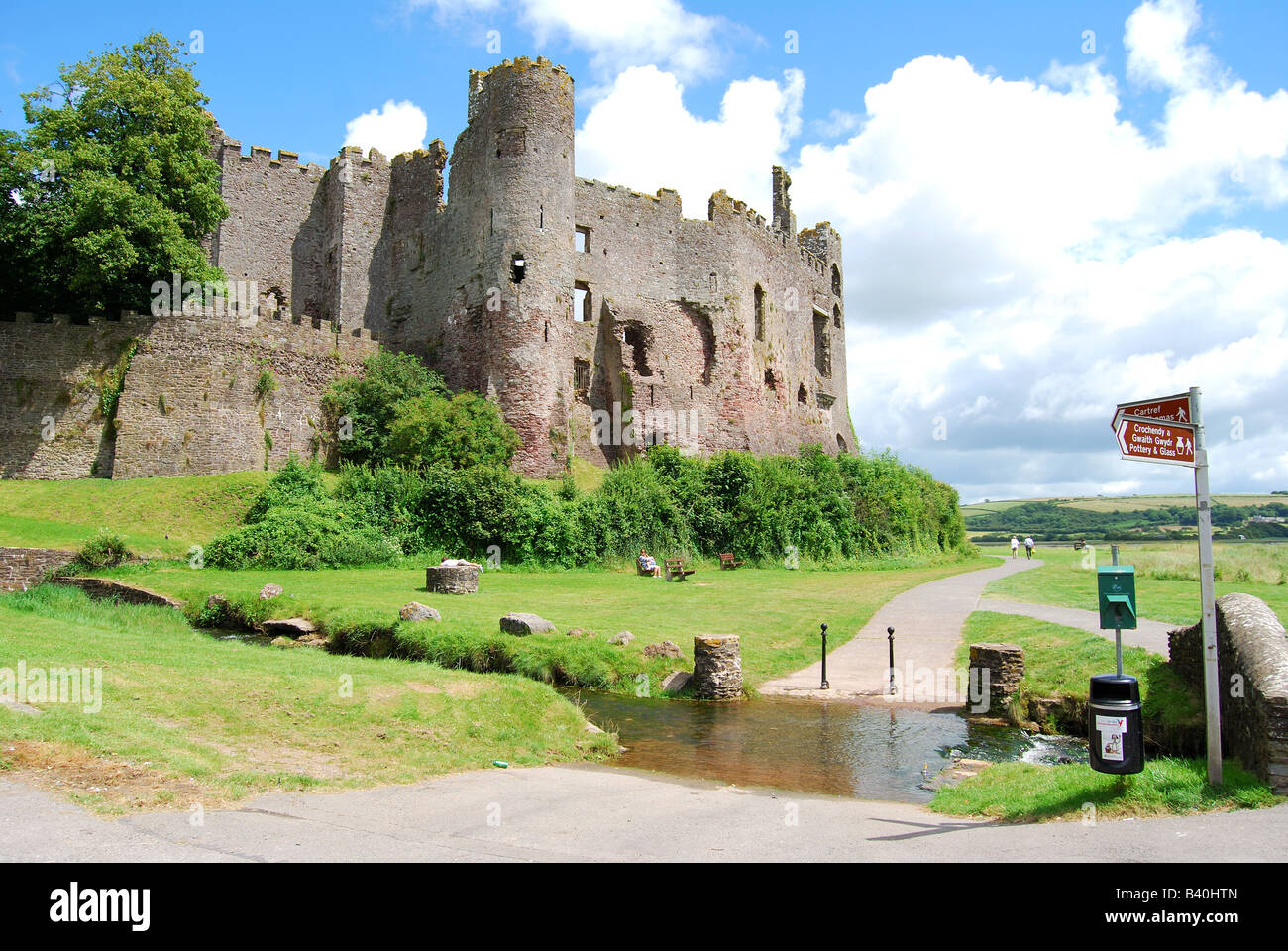 Castello di Laugharne del XII secolo, Laugharne, Carmarthensshire, Galles (Cymru), Regno Unito Foto Stock