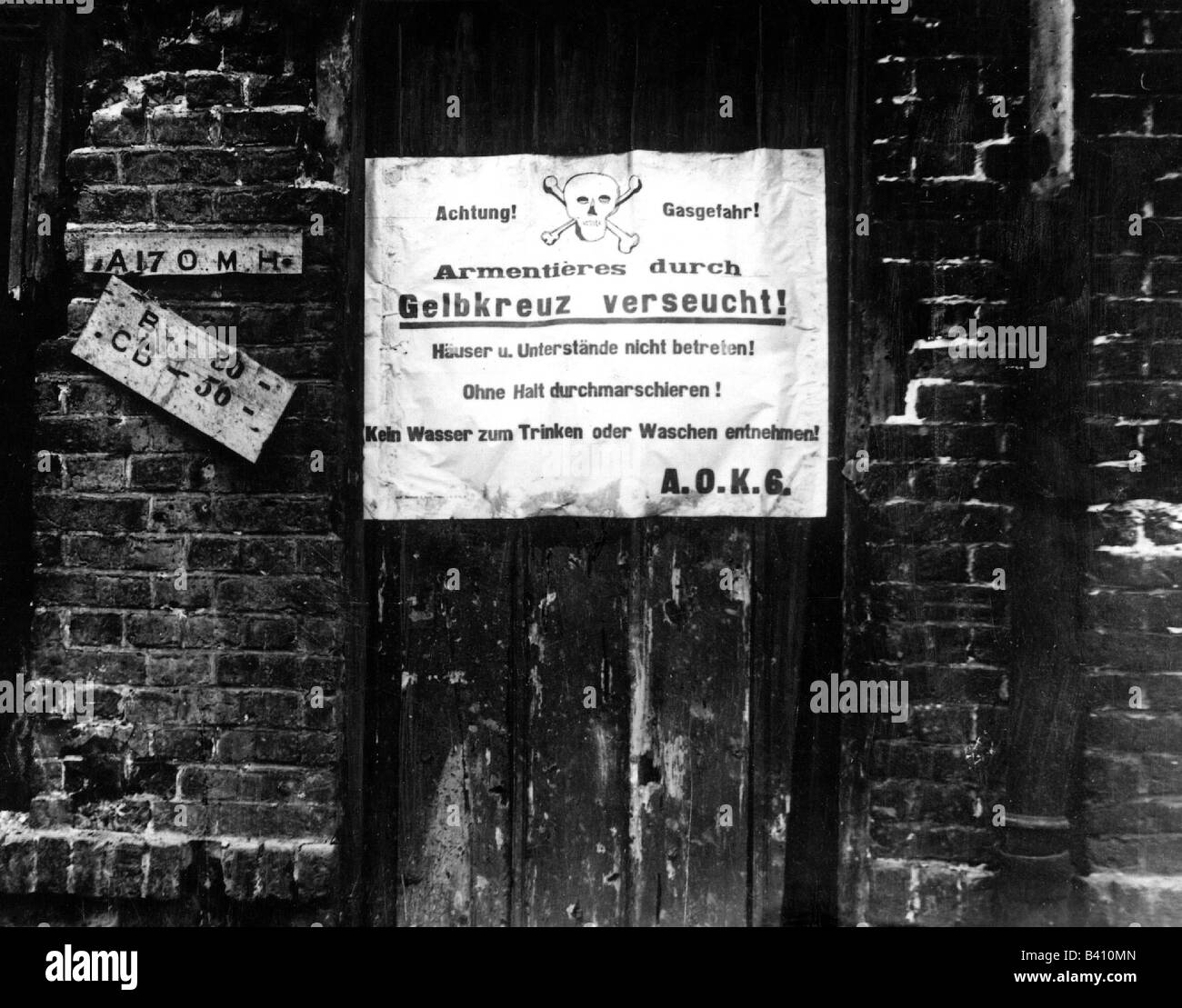 Eventi, Prima guerra mondiale / prima guerra mondiale, fronte occidentale, attacco di gas, avvertimento di gas di senape in Armentieres, Francia, circa 1916, Foto Stock