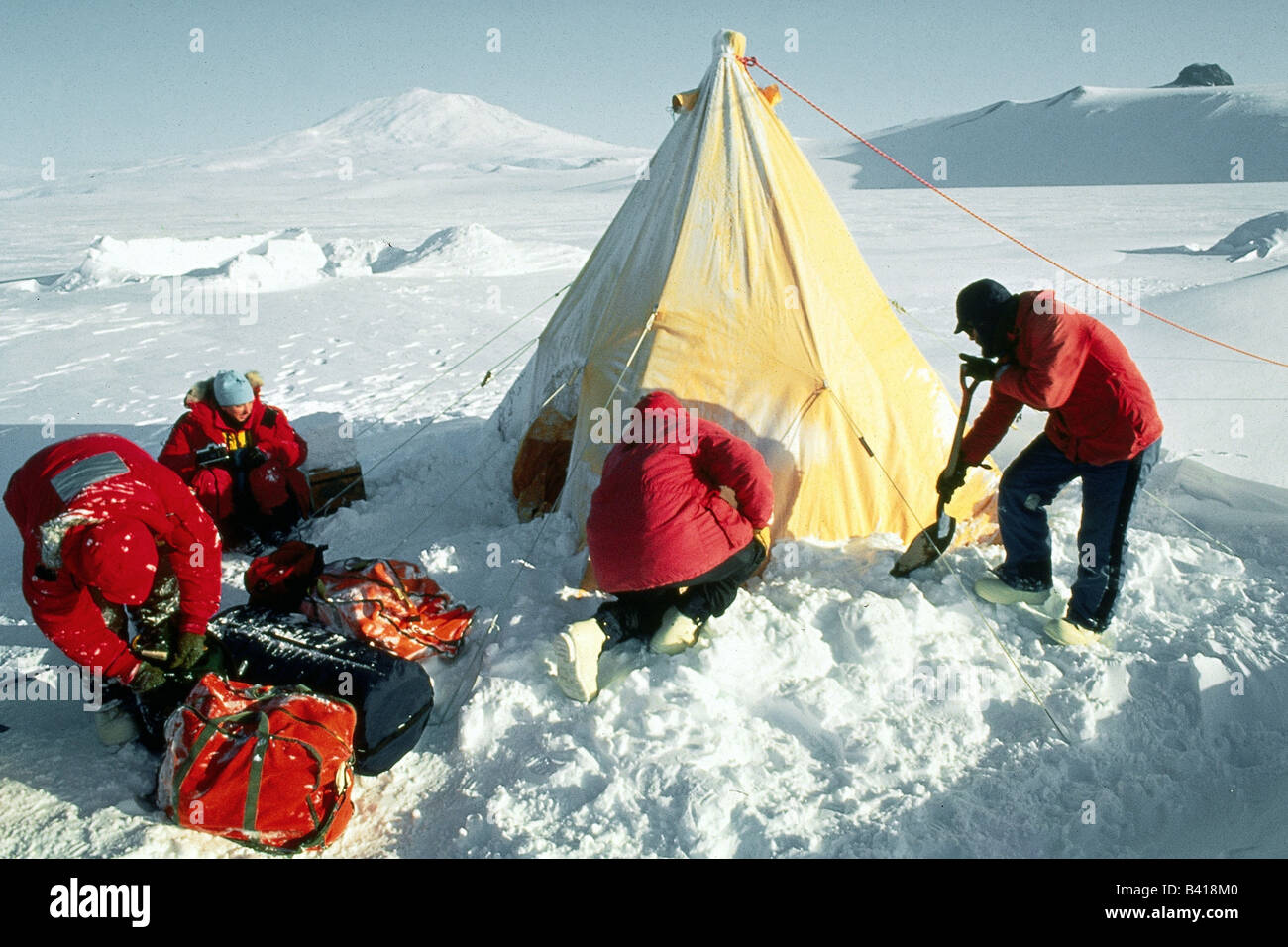 Geografia / viaggio, Antartico, esploratore durante la formazione di sopravvivenza, Polo Sud, spedizione, campo, ghiaccio, Foto Stock