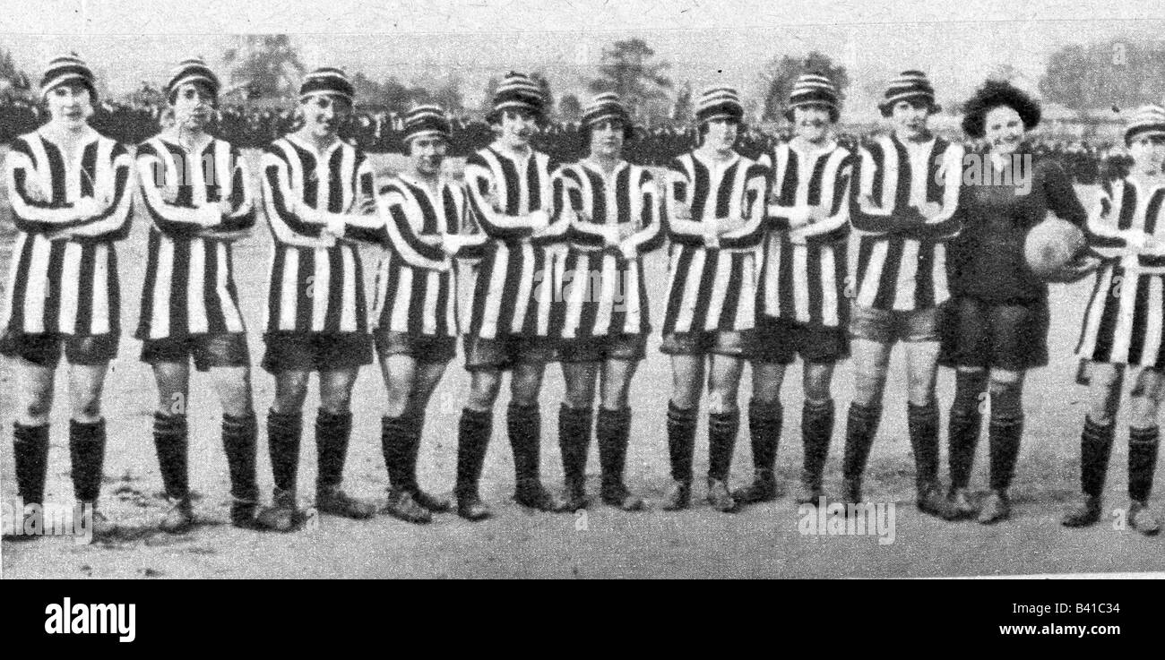 Tempo libero/sport, calcio/calcio, squadra di inglese, donne, 1921, Foto Stock