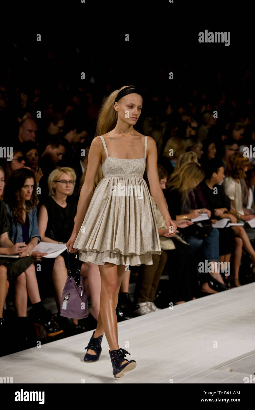 Marc Jacobs presenta la sua Marc by Marc Jacobs Primavera & estate 2009 Mens e collezione donna. Foto Stock