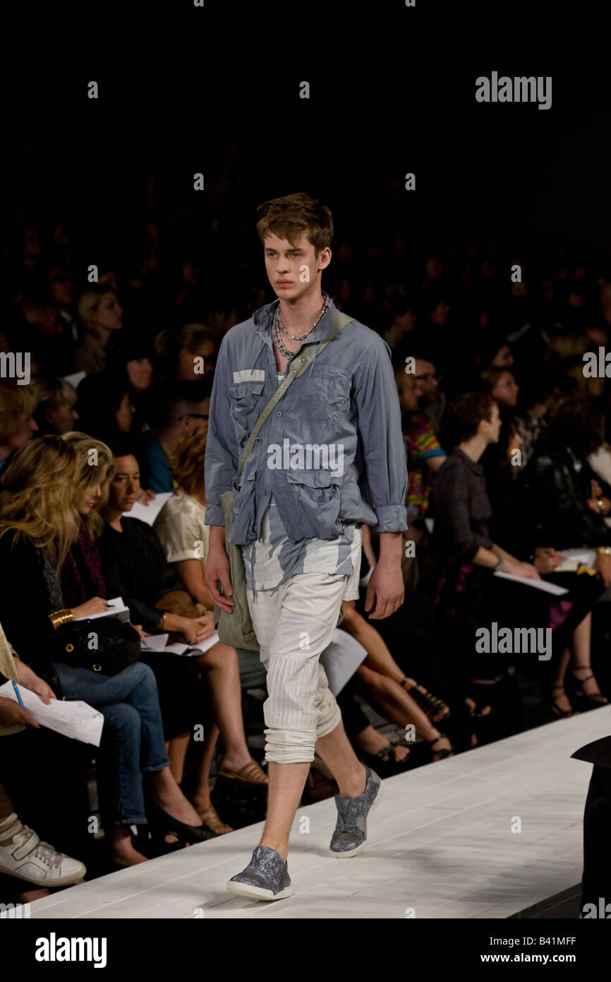 Marc Jacobs presenta la sua Marc by Marc Jacobs Primavera & estate 2009 Mens e collezione donna. Foto Stock