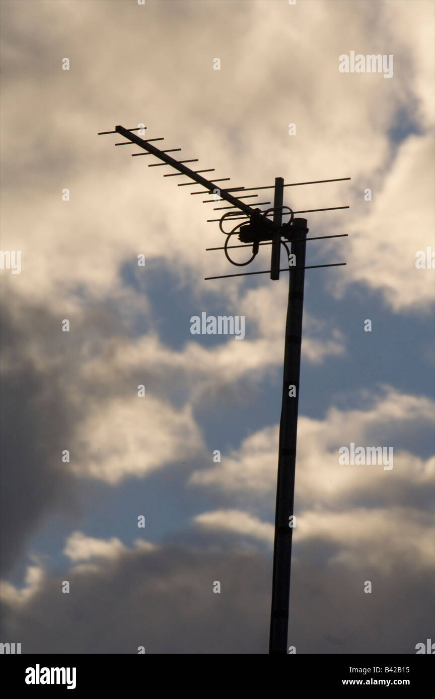 Nuvole del cielo bianco-blu di antenna di sera Foto Stock