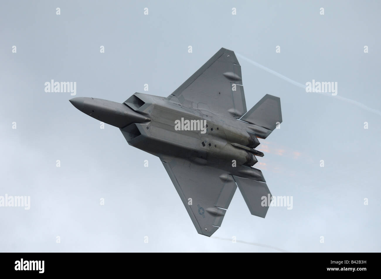 Moderno e stealth american jet da combattimento F Raptor gira - Arctic Thunder airshow 2008 - Anchorage - Alaska - USA Foto Stock
