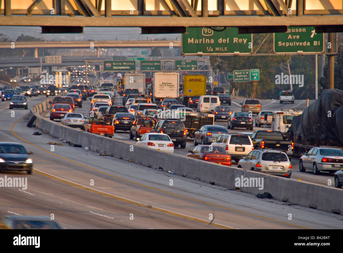 Autostrada 405 I-405 Los Angeles CA, California autostrada segni paraurti a paraurti traffico, Foto Stock