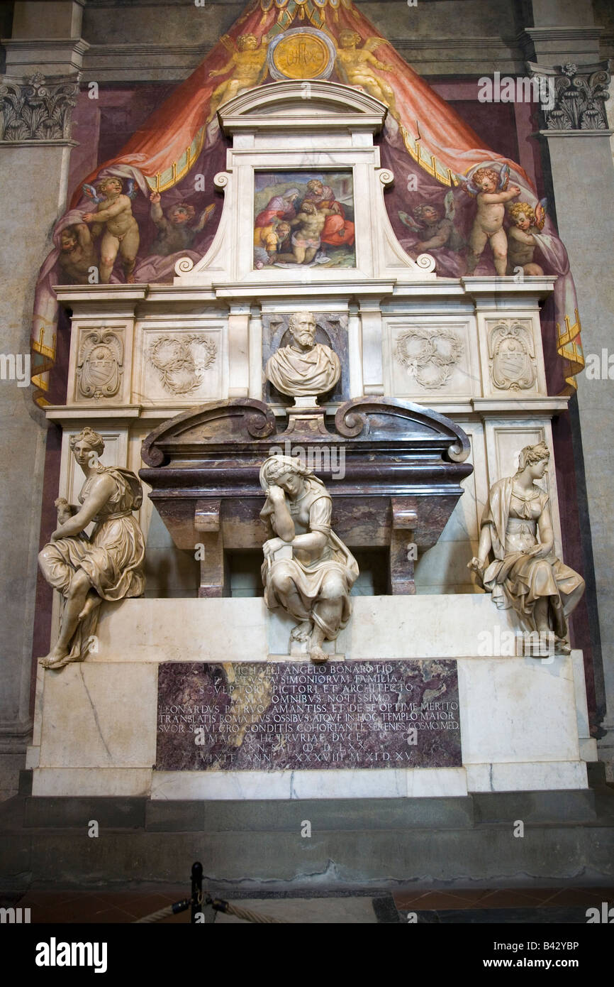 Tomba di Michelangelo di Lodovico Buonarroti Simoni nella Basilica di Santa Croce, Firenze, Italia, Europa Foto Stock