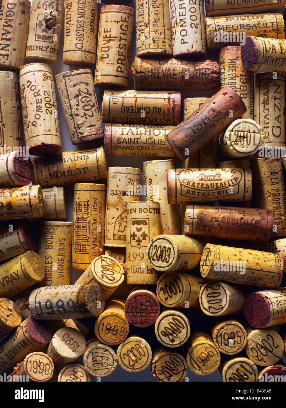 I tappi di sughero da bottiglie di vino pregiato Foto stock - Alamy