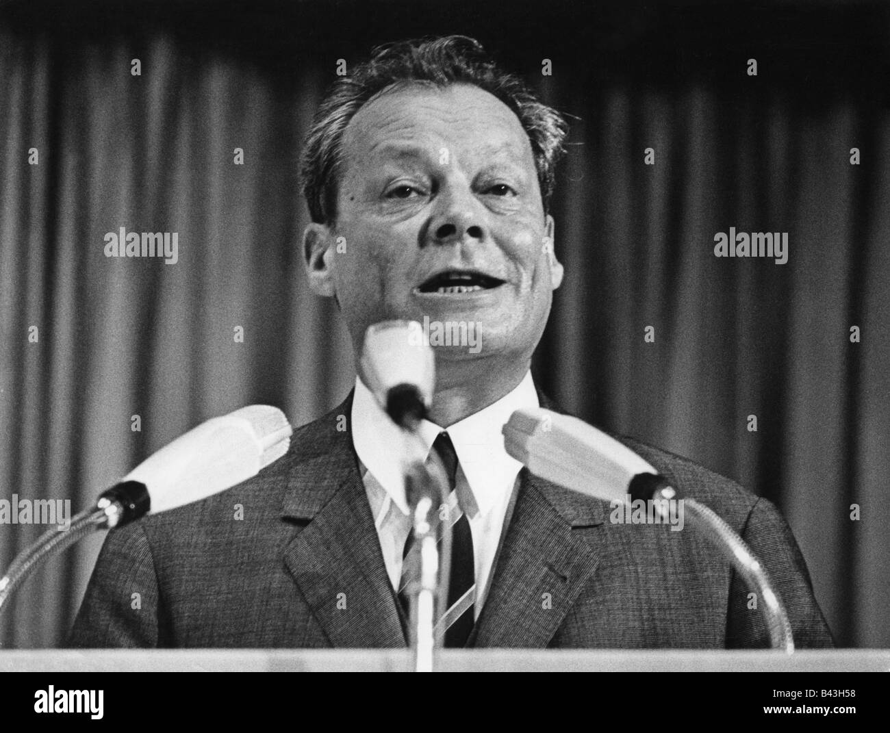Brandt, Willy, 18.12.1913 - 8.10.1992, politico tedesco (SPD), durante un rally elettorale, ritratto, 18.9.1969, , Foto Stock