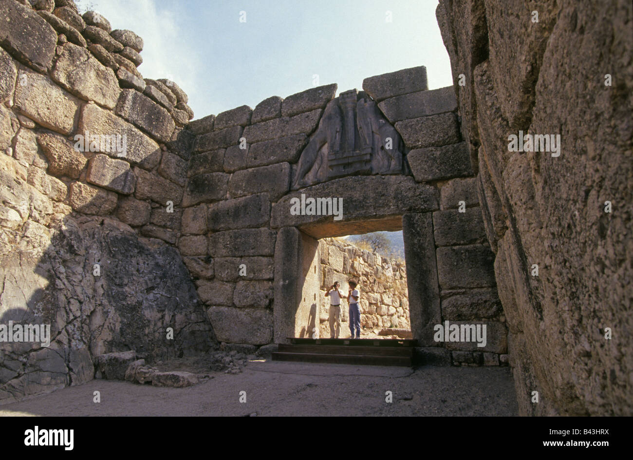 Una vista del famoso Lion Gate all'antica città greca di Micene Foto Stock