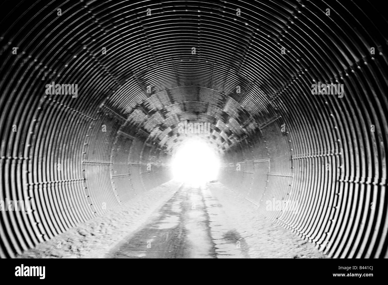 La luce alla fine del tunnel Foto Stock