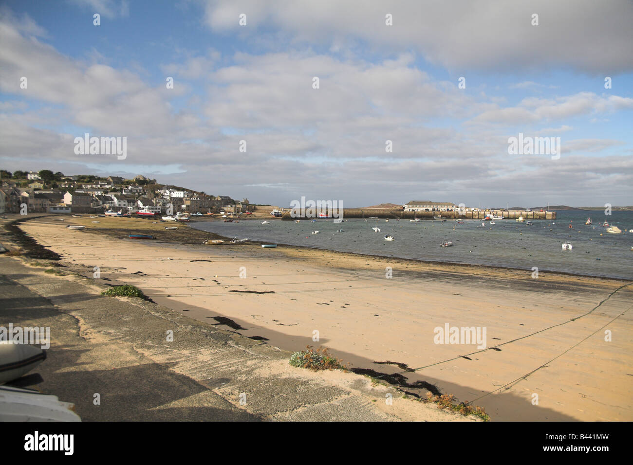 Spiaggia e Porto Hugh Town St Marys Isole Scilly REGNO UNITO Foto Stock