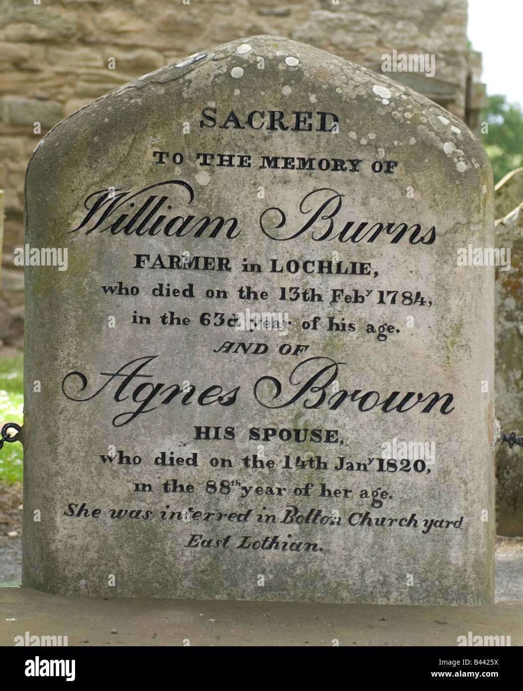 Alloway Kirk yard in Ayrshire il luogo di sepoltura dei poeti Robert Burns padre. Burns ha scritto Tam o'shanter mentre il settore agricolo nelle vicinanze. Foto Stock