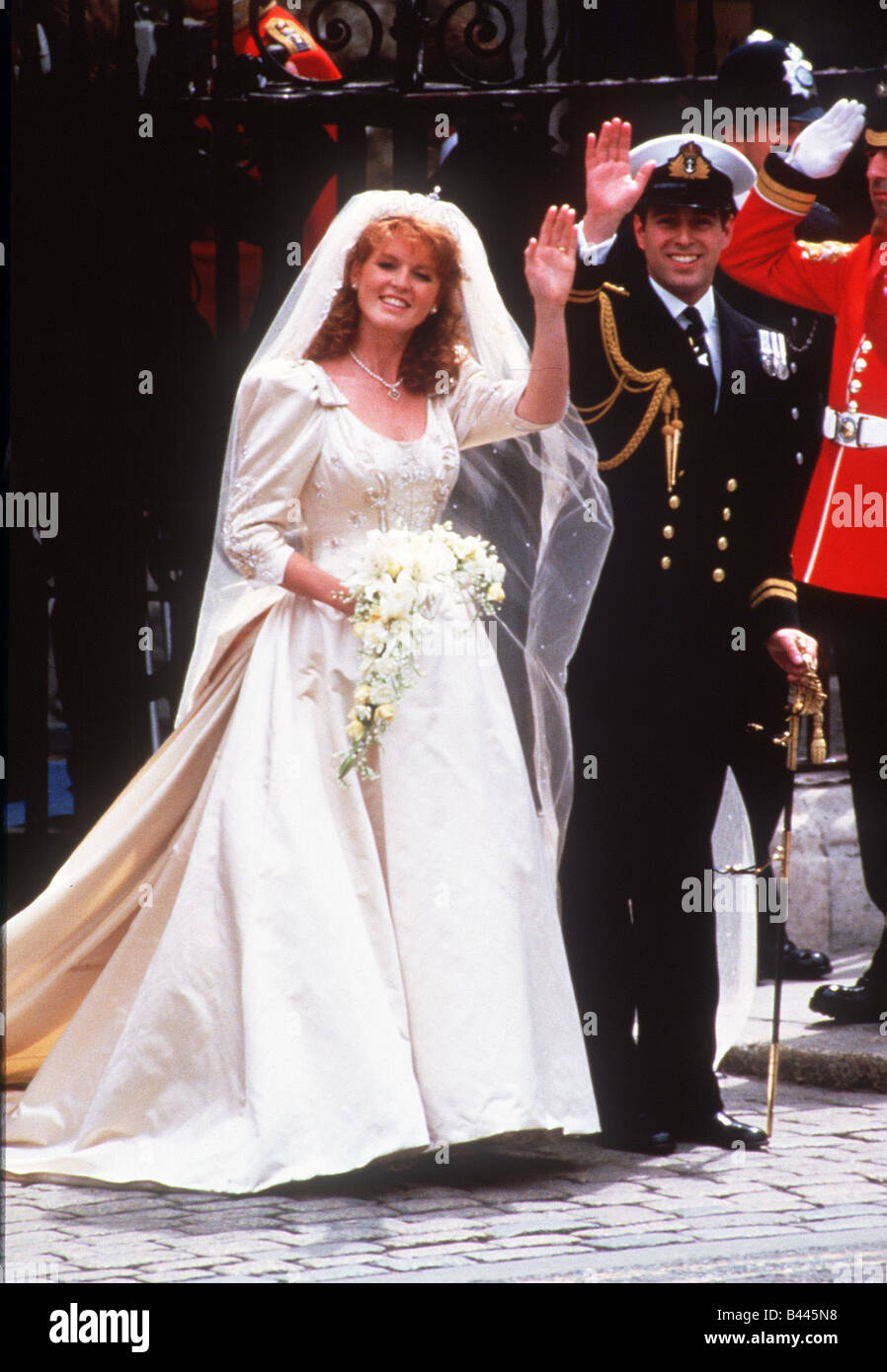Queen Elizabeth II s figlio del principe Andrew sposa Sarah Ferguson a  Westminister Abbey a Londra diventano il Duca e la Duchessa Foto stock -  Alamy