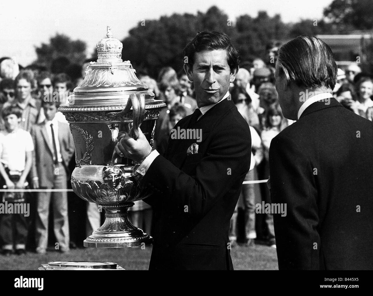 Il principe Charles si solleva il re incoronazione Cup Luglio 1980 Foto Stock