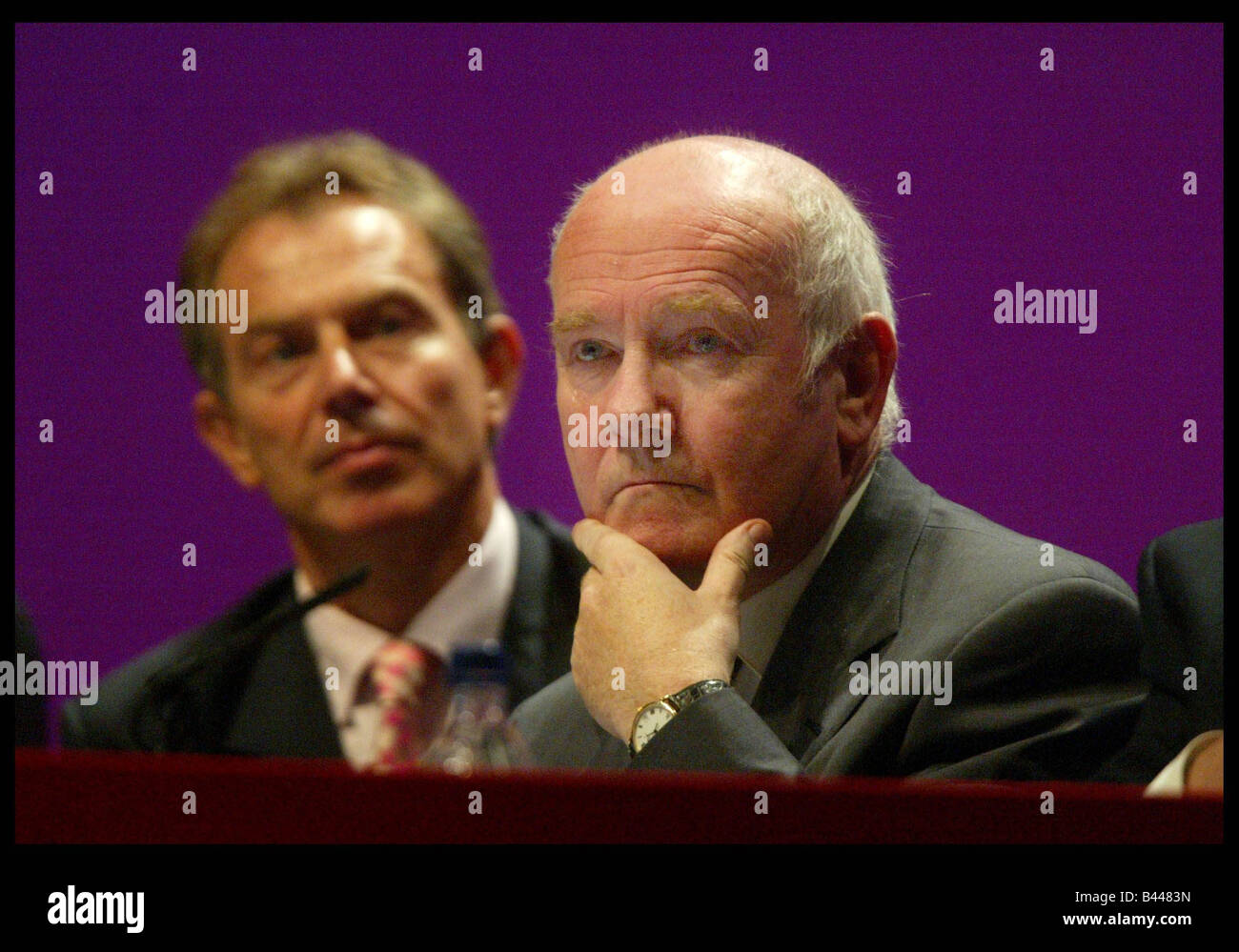 La manodopera s Segretaria di salute John Reid e PM Tony Blair in occasione del congresso del partito laburista la Bournemouth Ottobre 2003 Foto Stock
