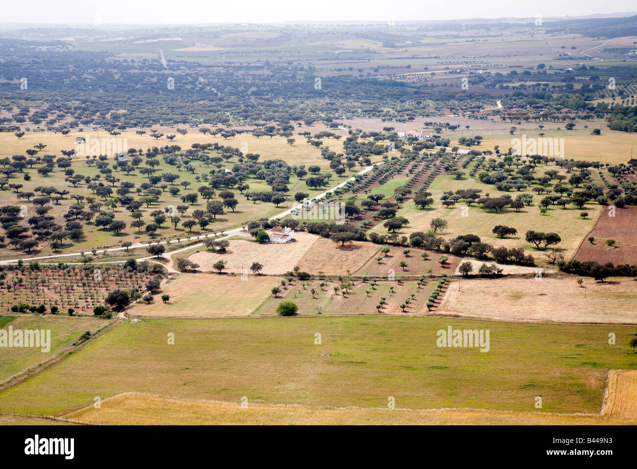 Fiume Guadiana valley come visto da Monsaraz, Alentejo, Portogallo Foto Stock