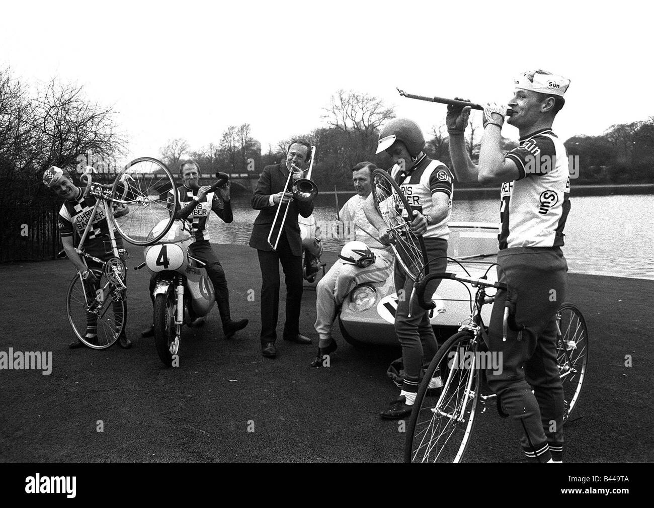 Chris Barber Marzo 1969 famosa band leader e trombon player è un grande appassionato di racing automobilista e amico del famoso uomini Foto Stock