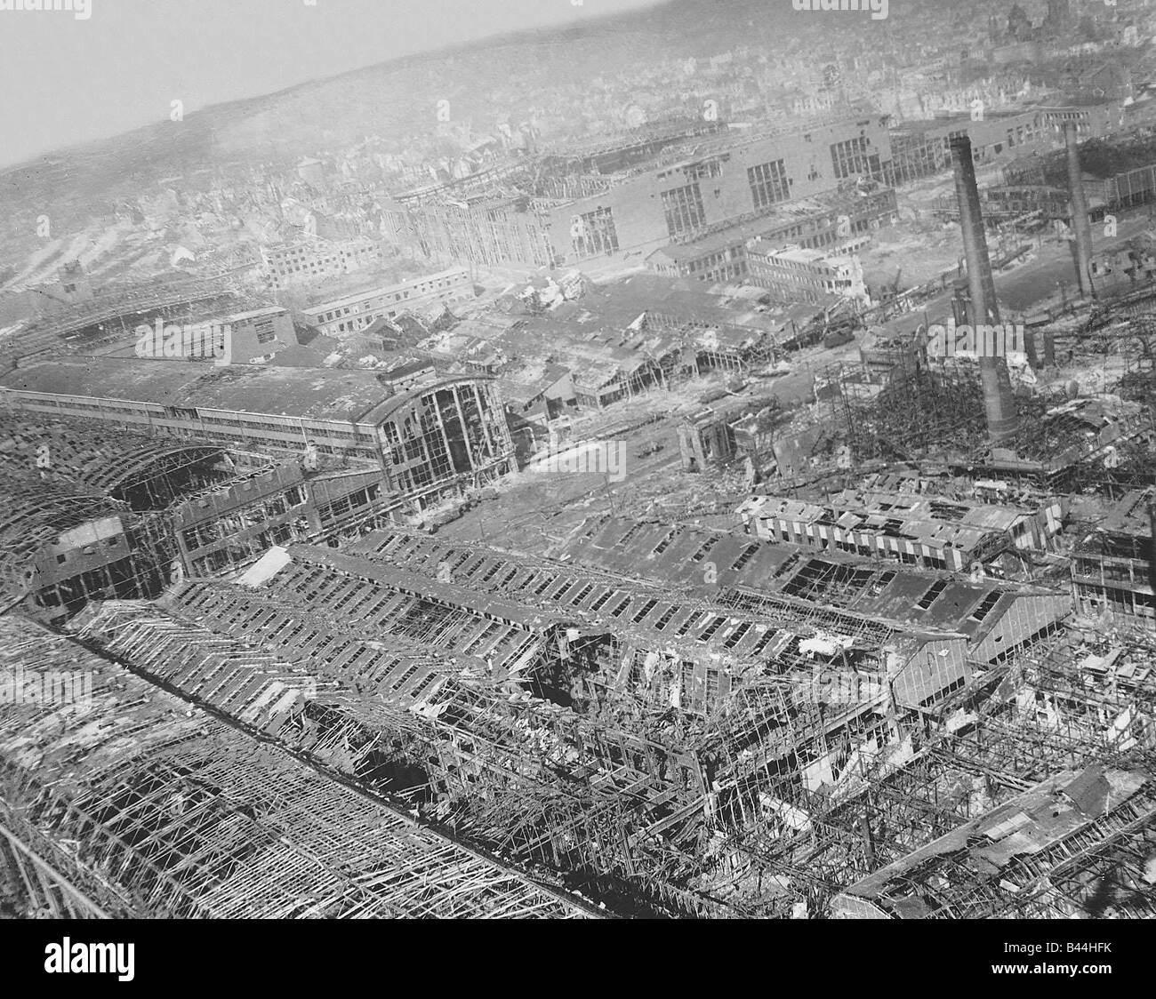 Il devastato Krupps lavora a Essen in Germania dopo un raid aereo degli Alleati durante il WW2 1945 Foto Stock
