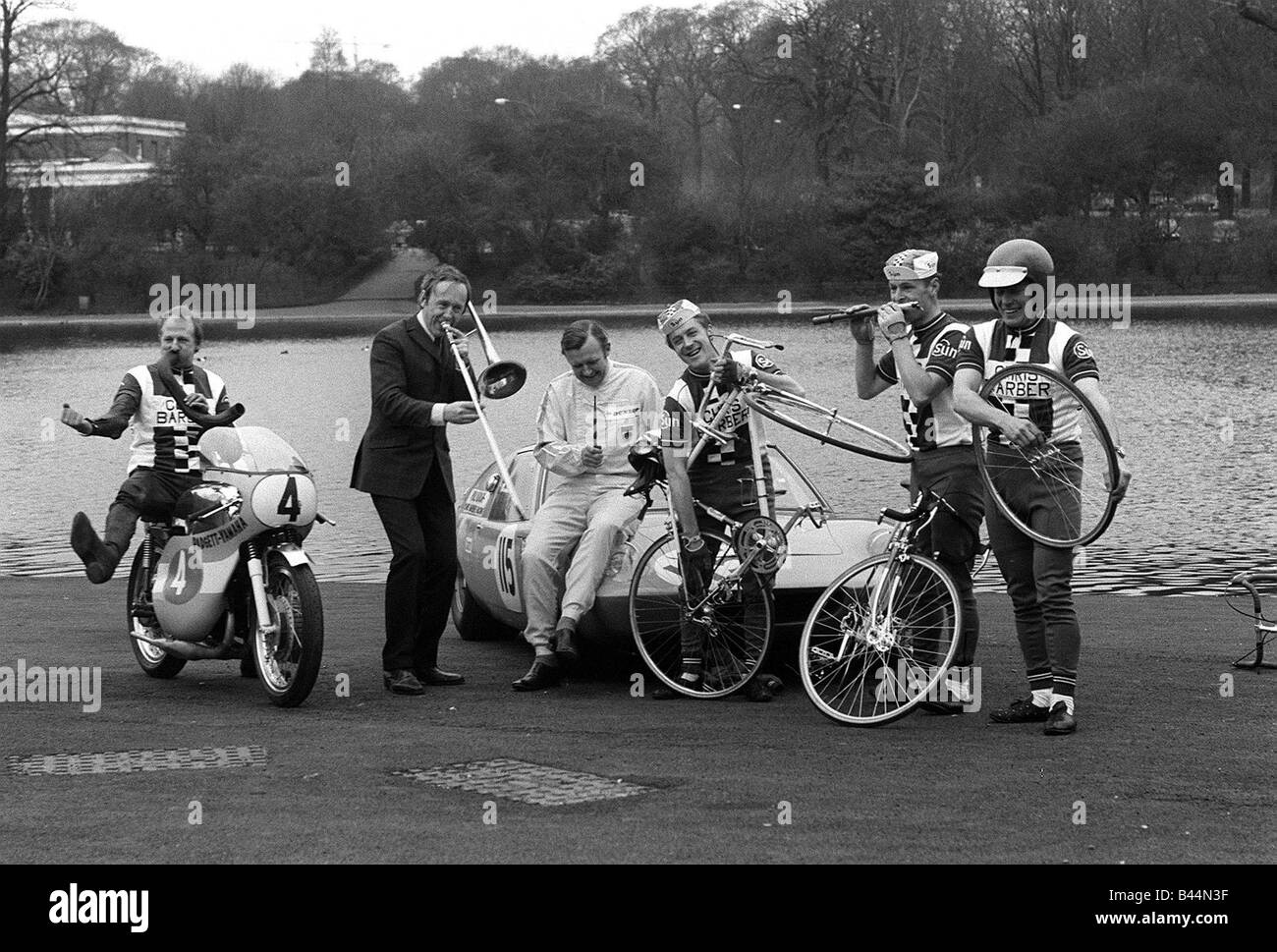 Chris Barber Marzo 1969 famosa band leader e trombon player è un grande appassionato di racing automobilista e amico del famoso uomini Foto Stock