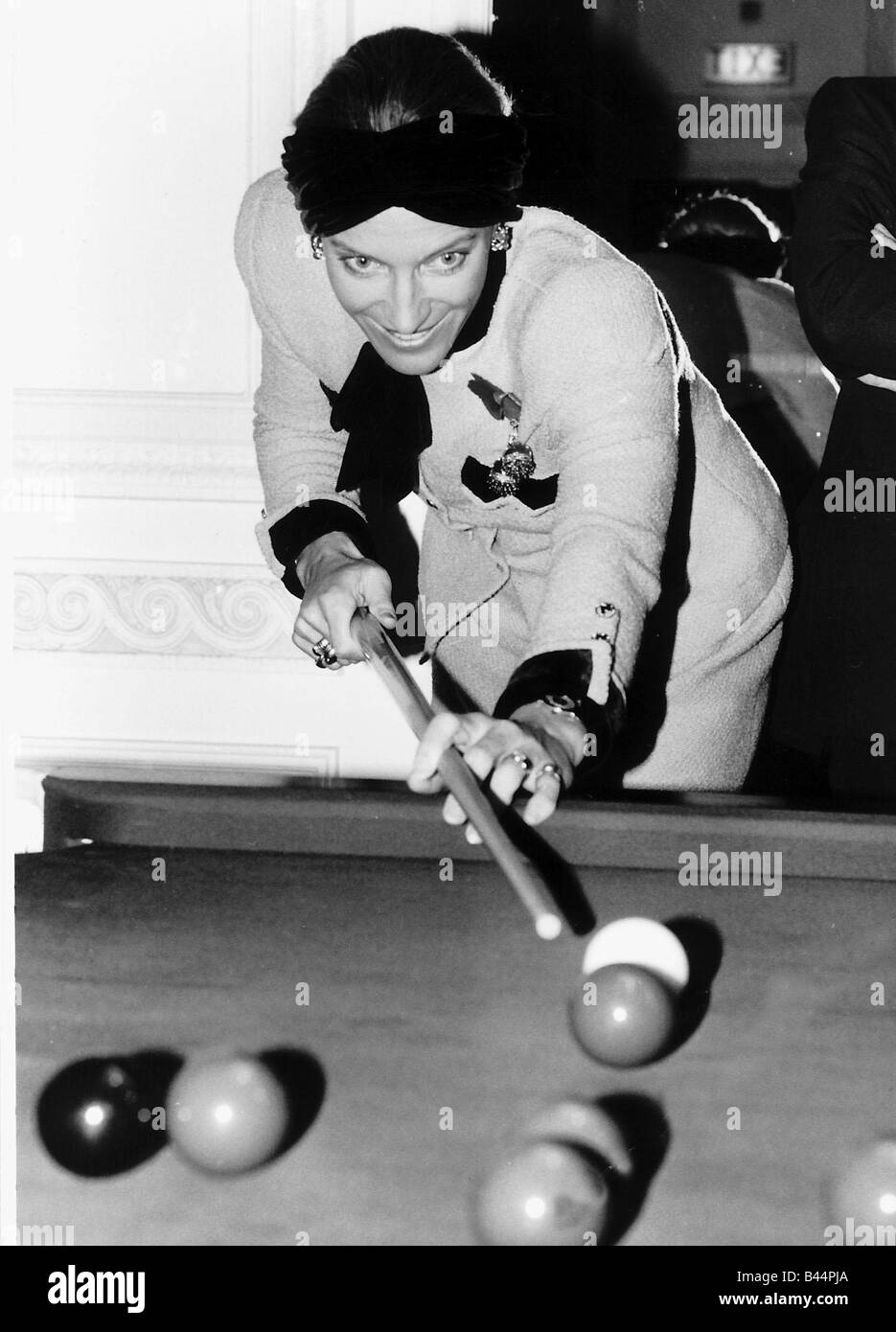 La Principessa Michael di Kent gioca snooker biliardo circa 1978 Foto Stock