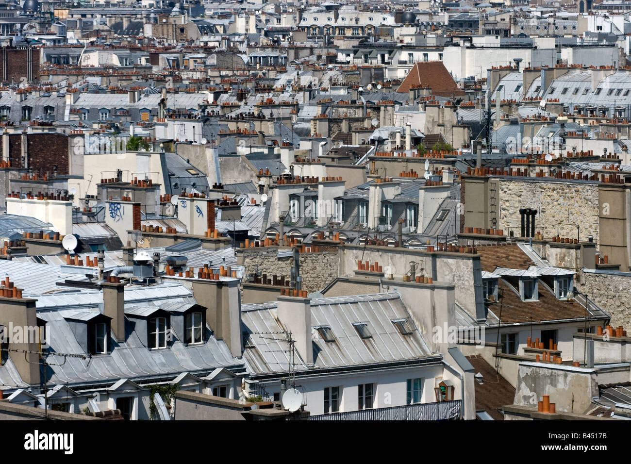 Alta densità urbana nel centro di Parigi Francia Foto Stock