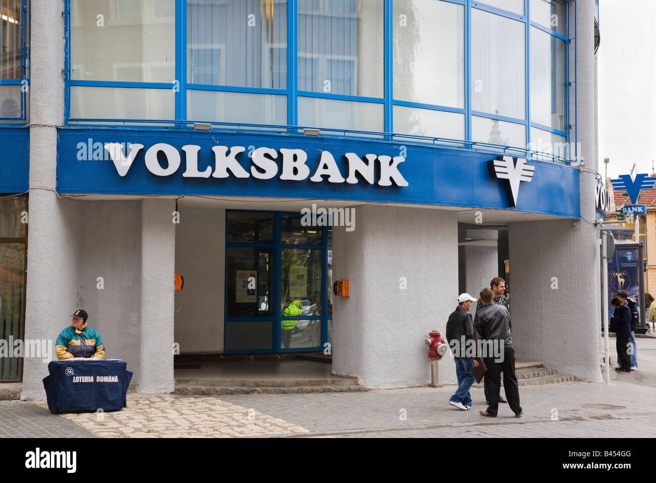 La Romania Europa VolksBank retail banking il ramo esterno dell'edificio Foto Stock