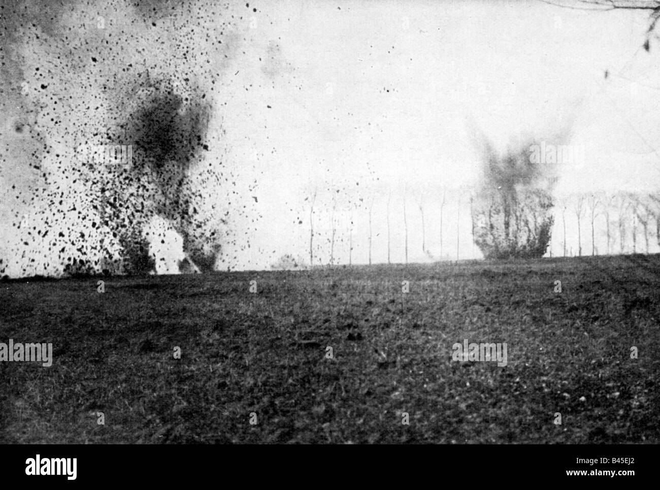 Eventi, Prima guerra mondiale / prima guerra mondiale, fronte occidentale, attacco primaverile tedesco 1918, impatti di pesanti artiglierie conchiglie, Foto Stock