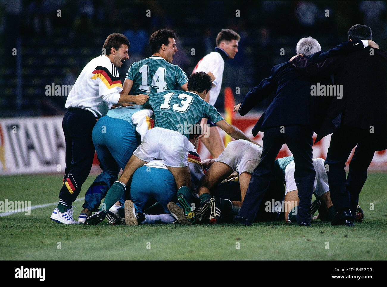 Sport, calcio, campionato del mondo, semifinale, Germania contro Inghilterra, Torino, Italia, 4.7.1990, Foto Stock