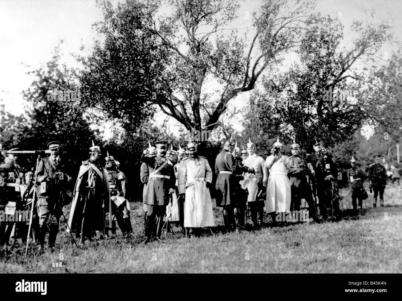 Wilhelm II, 27.1.1859 - 4.6.1941, imperatore tedesco 15.6.1888 - 9.11.1918, durante la manovra, fotografia di Tellgmann, circa 1905, Hohenzollern, militare, officiers stranieri, Germania, 20th secolo, , Foto Stock