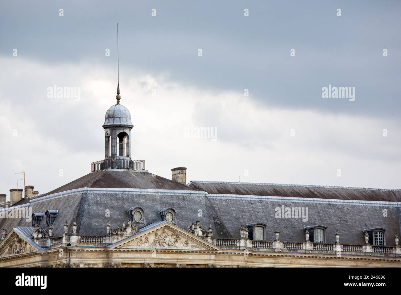 Bella e antica architettura europea bordeaux francia Foto Stock