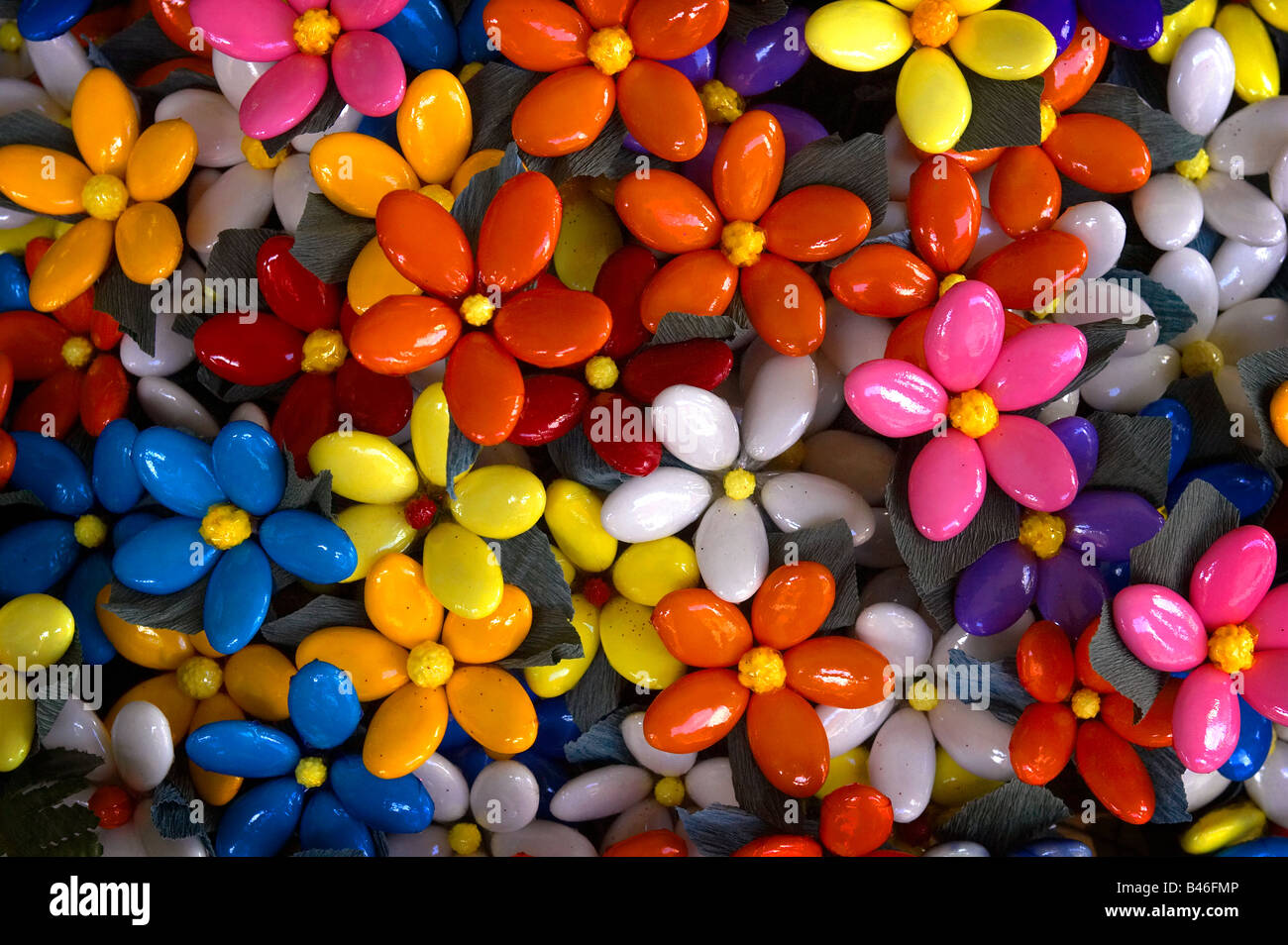 Confetti o confetti, Sulmona, Abruzzo, Italia Foto stock - Alamy