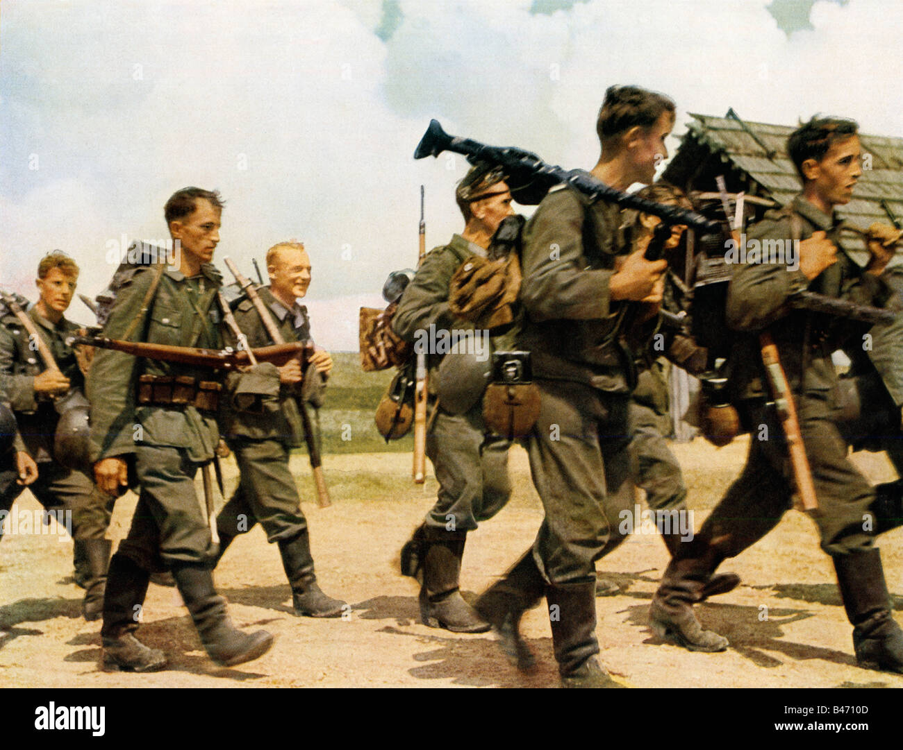 La fanteria della Wehrmacht Marzo Off Duty Esercito Tedesco soldati sul fronte orientale presto nella campagna russa in WW II Foto Stock