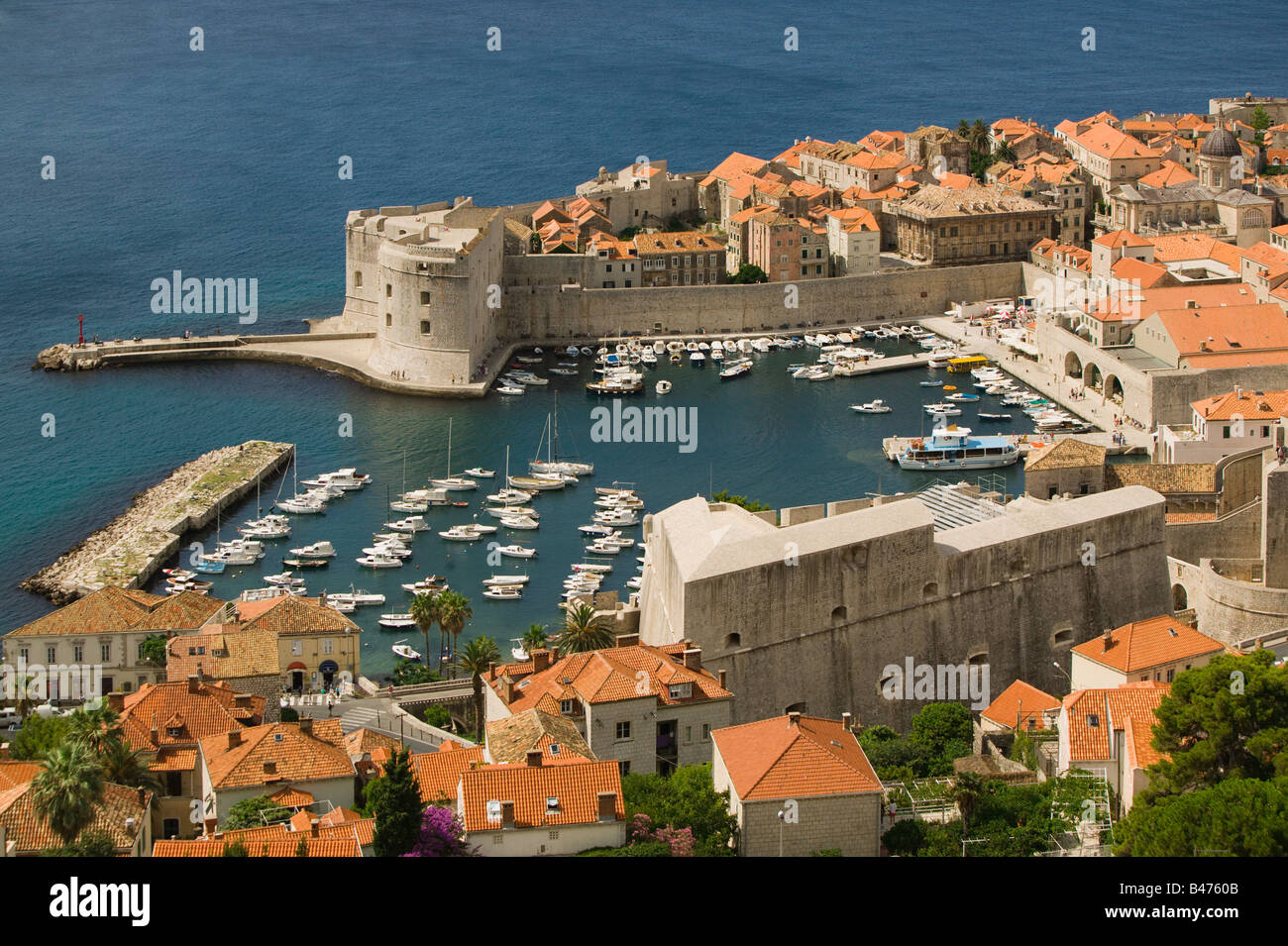 Dubrovnik Città Vecchia e marina Foto Stock