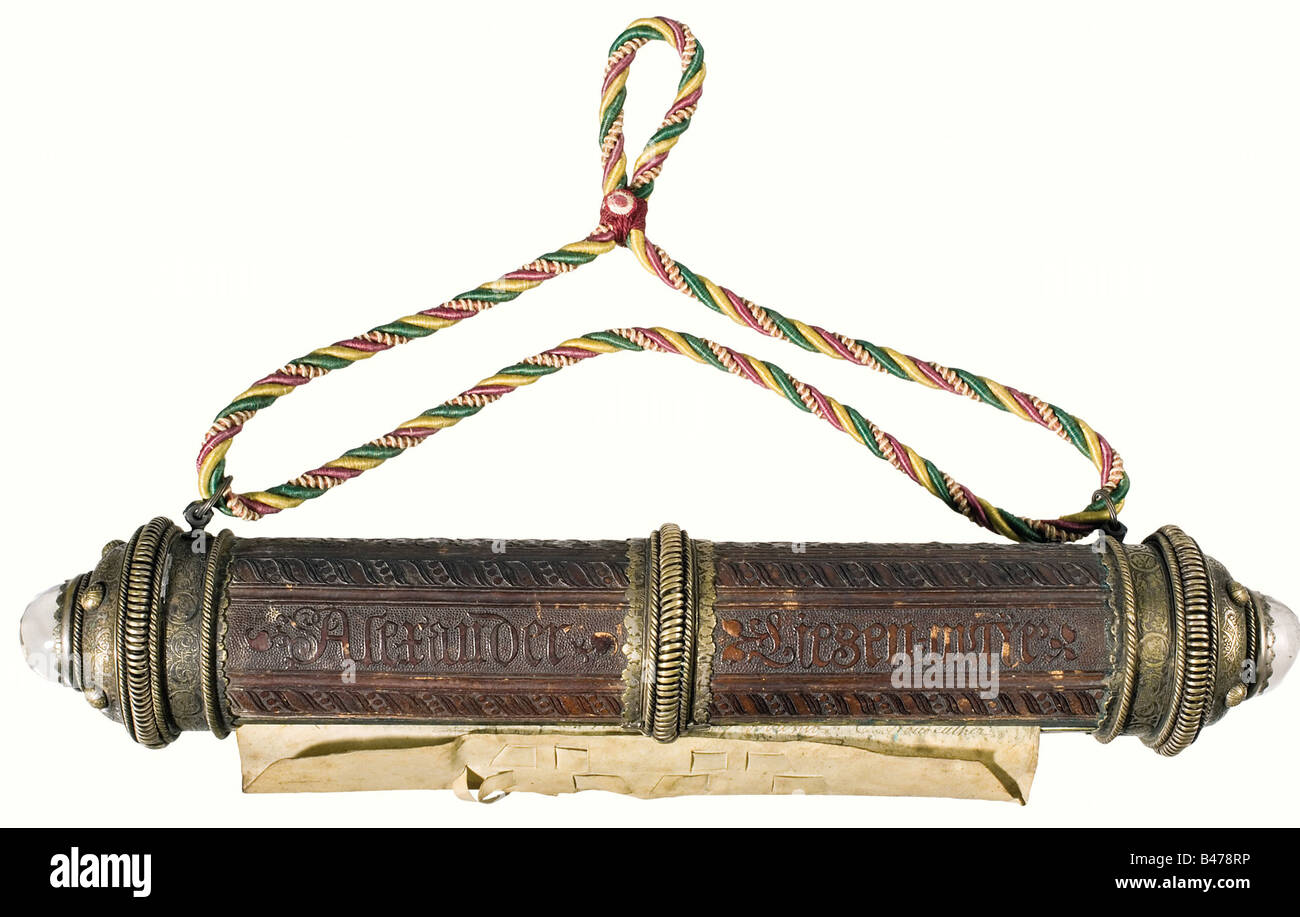 Alexander von Liezenmayer (1839 - 1898) - un addio presente di Monaco di Baviera artisti e dignitari, sulla sua nomina come direttore di arte di Stoccarda Academy nel 1880. Lo stile rinascimentale scorrere di ottone argentato con riccamente inciso arabeschi e medaglioni ritratto, tagliate e cesellata l accademia di belle arti, del xix secolo, Baviera, bavarese, tedesco, in Germania, nella Germania del sud, sud della Germania, oggetto, oggetti, alambicchi, militaria, clipping, tagliate, cut-out, cut-outs, artista del diritto d'autore non deve essere cancellata Foto Stock