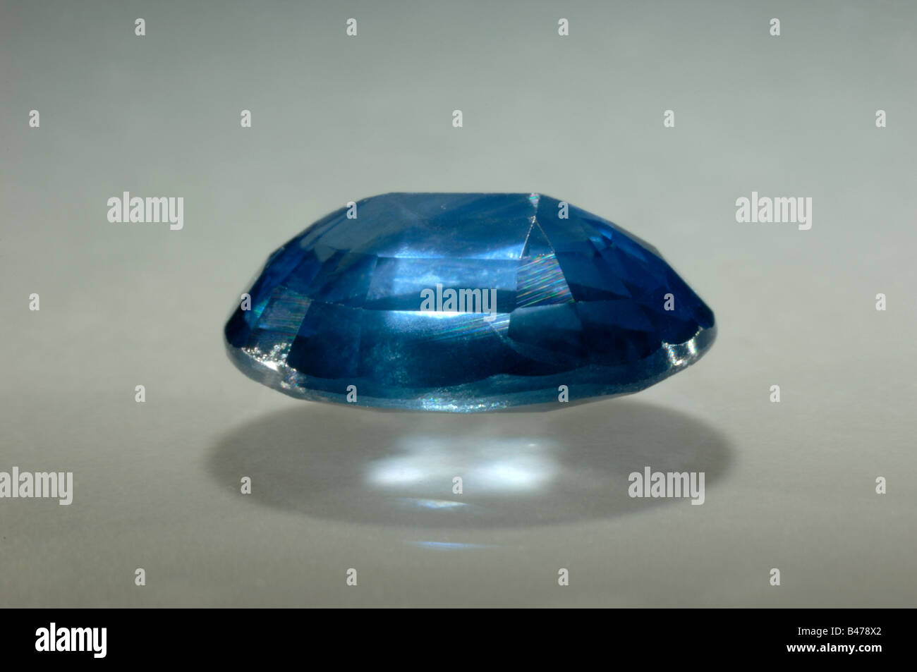 Tagliare lo zaffiro, studio immagine Foto Stock