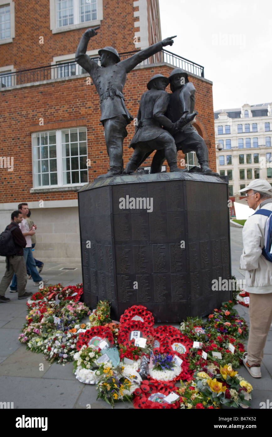 Vigili del Fuoco Nazionale Memorial inaugurato nel 1991 come un omaggio per i vigili del fuoco che è morto il blitz DELLA SECONDA GUERRA MONDIALE Foto Stock