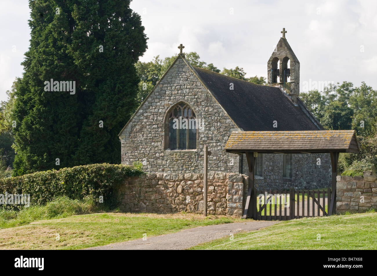 La piccola chiesa rurale di Trostrey in Monmouthshire Galles del Sud Foto Stock