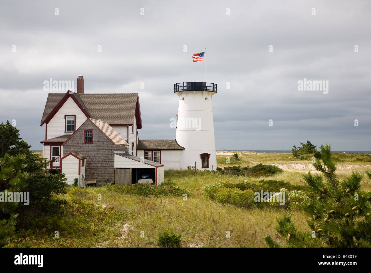 Ex lighthouse convertito in una casa alla fine della spiaggia di Hardings, Chatham, Cape Cod, STATI UNITI D'AMERICA Foto Stock